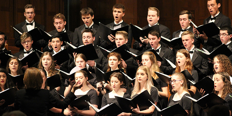 Fall concert features Concert and Touring choirs